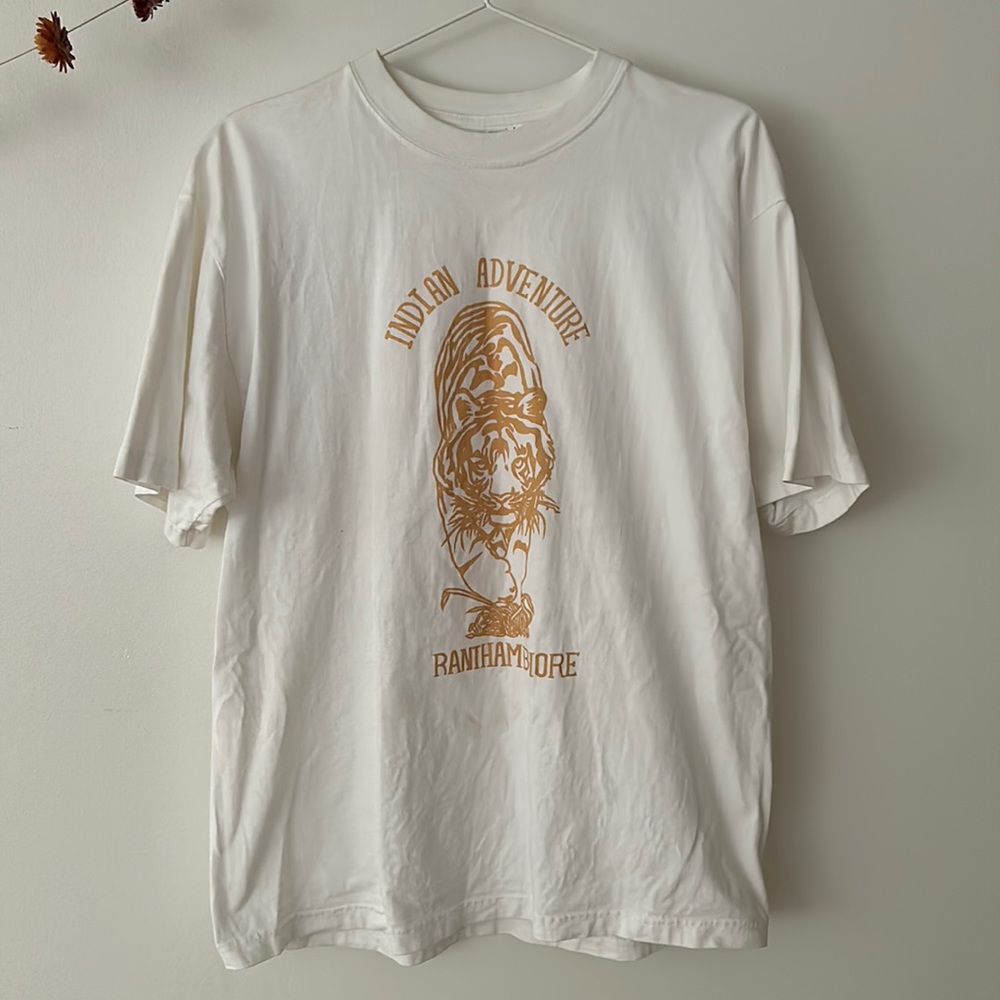 Vintage Graphic T Shirt Tiger Indian Adventure